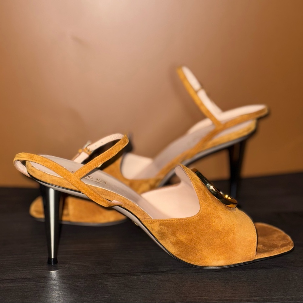 GUCCI
Blondie Slingback Sandals
37EU - Picture 5 of 16